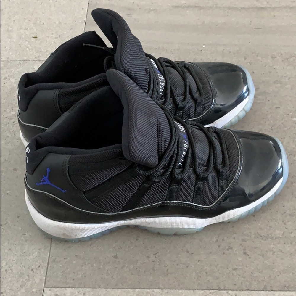Jordan’s size 6 Youth space jam